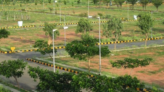 ग्रेटर नोएडा में प्लॉट्स