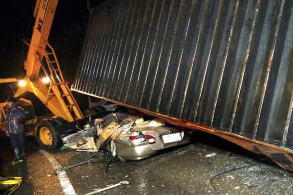 Thane Ghodbunder Road Accident